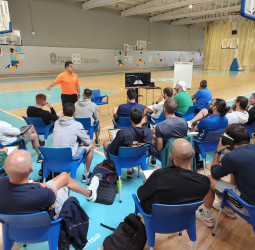 El V Campus Basketology 2026 ofrece una semana de alto rendimiento para jugadores y entrenadores en Lugo
