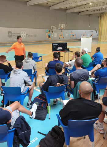 El V Campus Basketology 2026 ofrece una semana de alto rendimiento para jugadores y entrenadores en Lugo