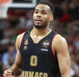 Elie Okobo pondrá rumbo a Dubai BC y confirma la ambición del proyecto árabe