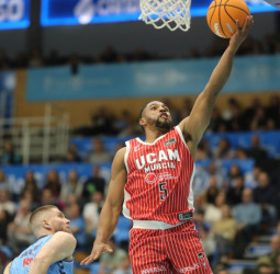 EuroLeague: Valencia Basket entra en la puja por David DeJulius junto a Baskonia