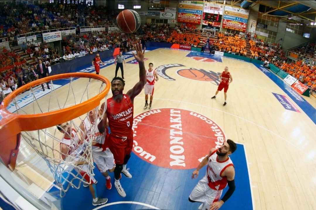 Casademont Zaragoza Signs British Center Gabriel Olaseni from Fuenlabrada