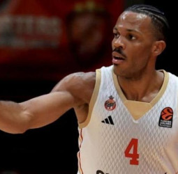 EuroLeague: Jaron Blossomgame acuerda su fichaje por Dubái con un contrato millonario
