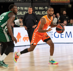 EuroLeague: Histórico. Valencia Basket remonta la serie ante Panathinaikos y estará en su primera Final Four (81-64)