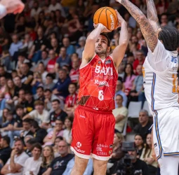 ACB: Ferrán Bassas lidera la remontada del BAXI Manresa en Girona (74-79)