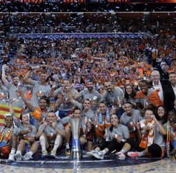 Liga Femenina Endesa: Anderson corona al Valencia Basket con una canasta histórica sobre la bocina (68-67)