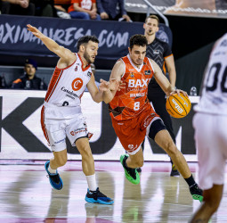 ACB: Álex Reyes comunica al Baxi Manresa que ejecutará su cláusula de salida