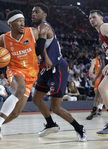 Un Valencia Basket que ya piensa en el miércoles, cae en casa ante el Baskonia y pierde la segunda posición (86-88)