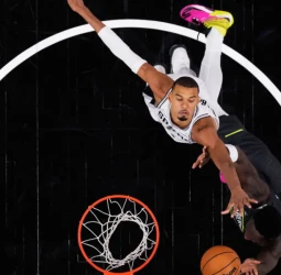 NBA: Victor Wembanyama lidera la paliza histórica de Spurs sobre Timberwolves (133-95) [1-1]