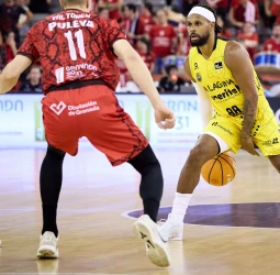ACB: La Laguna Tenerife vuelve a sonreír en Granada y corta su mala racha (96-109)