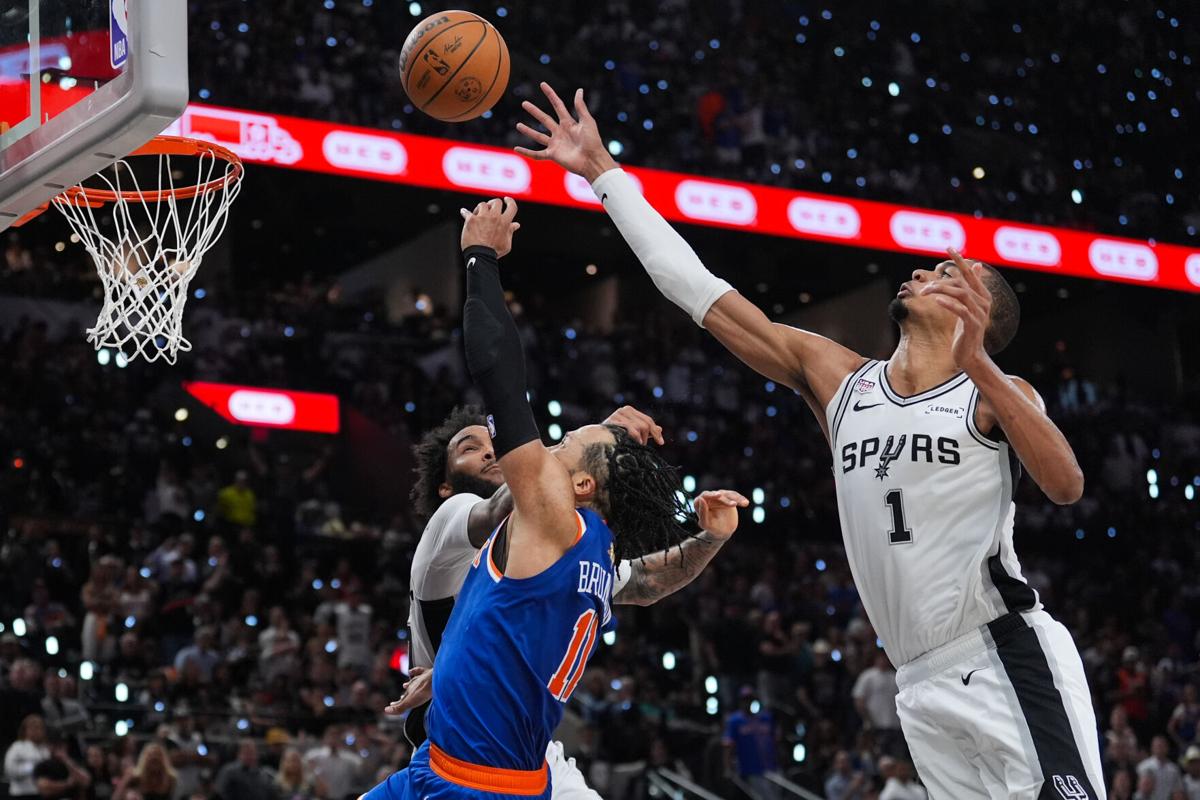 NBA Finals: Brunson castiga, Wembanyama falla el último tiro, y los Knicks se acercan al título con el 2-0 (105-104)