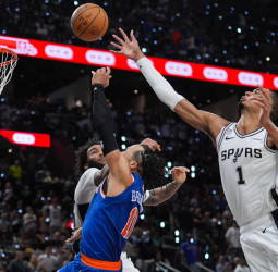 NBA Finals: Brunson castiga, Wembanyama falla el último tiro, y los Knicks se acercan al título con el 2-0 (105-104)