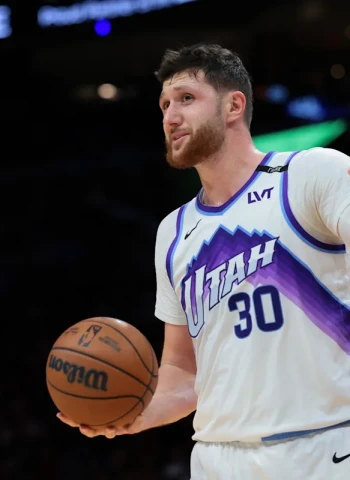 Jusuf Nurkic seguirá en Utah con un contrato de 22 millones