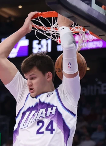 Los Lakers miran a Walker Kessler para reforzar la zona