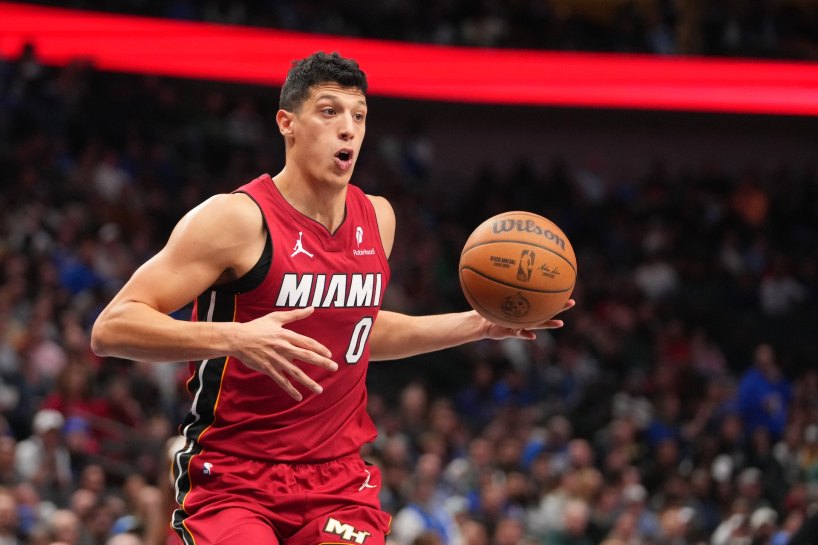 Simone Fontecchio seguirá en Miami Heat una temporada más