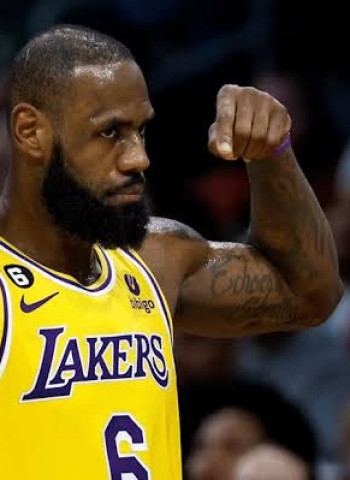 LeBron James dejará los Lakers y saldrá a la agencia libre