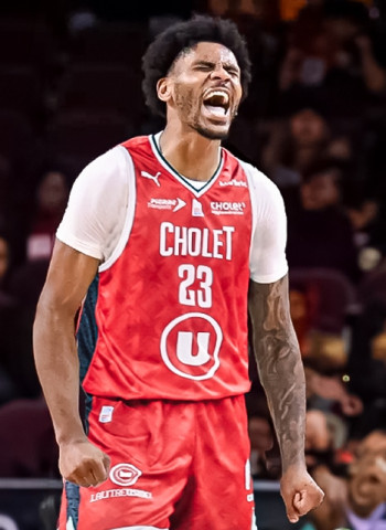 Chibuzo Agbo apunta al Kids&Us Manresa