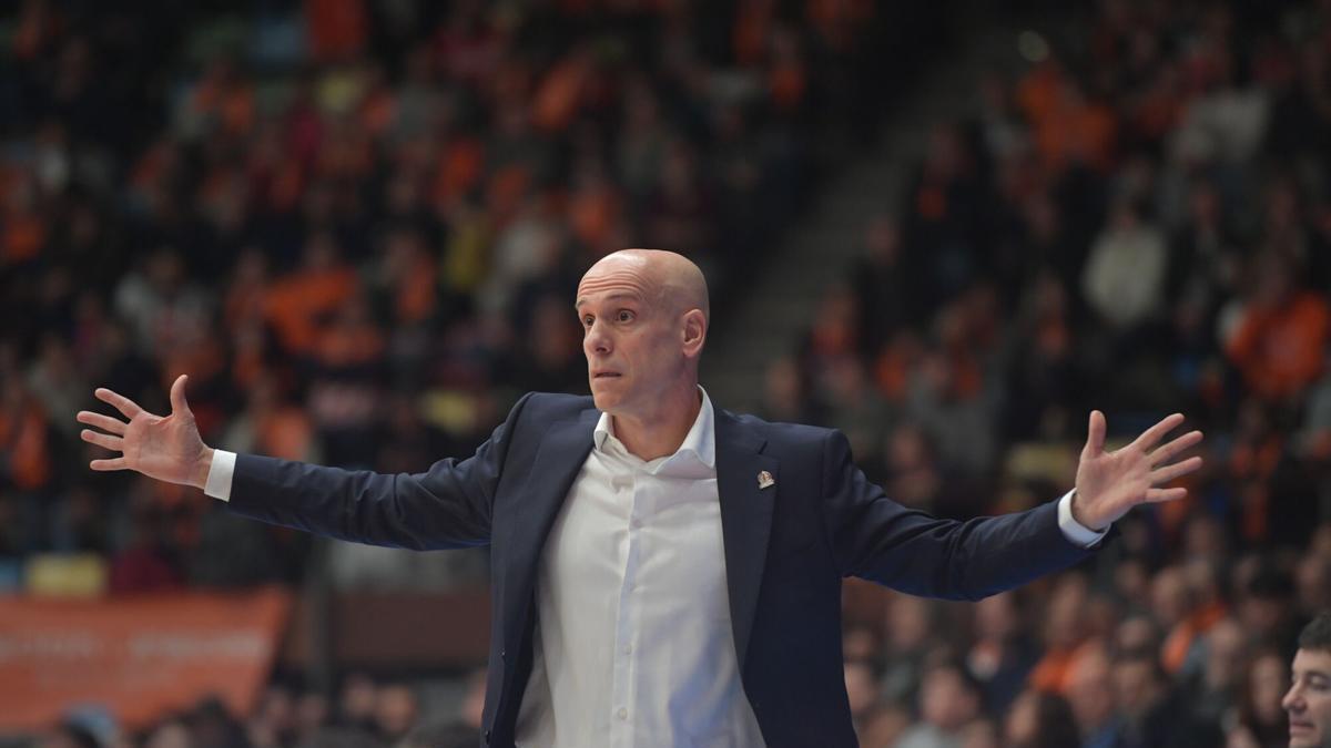 El Leyma Coruña confirma la continuidad de Carles Marco para su regreso a la Liga Endesa