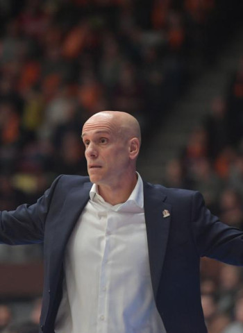El Leyma Coruña confirma la continuidad de Carles Marco para su regreso a la Liga Endesa
