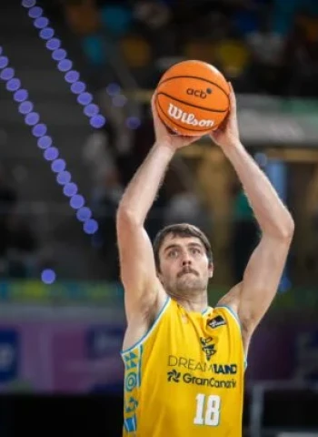 Mike Tobey on Surne Bilbao's Radar to Strengthen Interior Defense