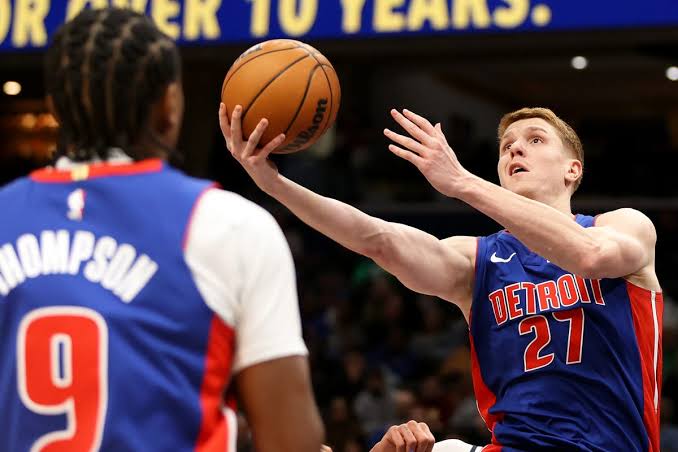 Kevin Huerter seguirá en Detroit con un contrato de 27 millones de dólares