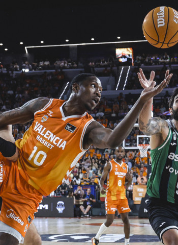 Playoffs ACB: El Valencia Basket impone su ley en el Roig Arena y deja la semifinal muy encarrilada (2-0) / (90-76)