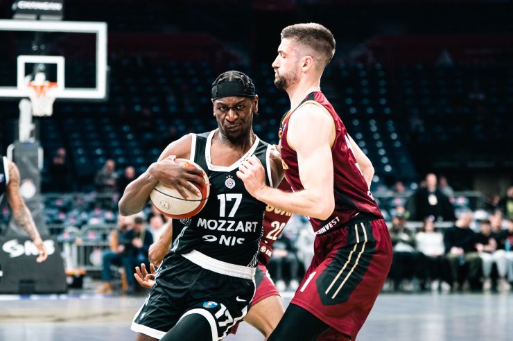 Panathinaikos and Olympiacos Chase Isaac Bonga
