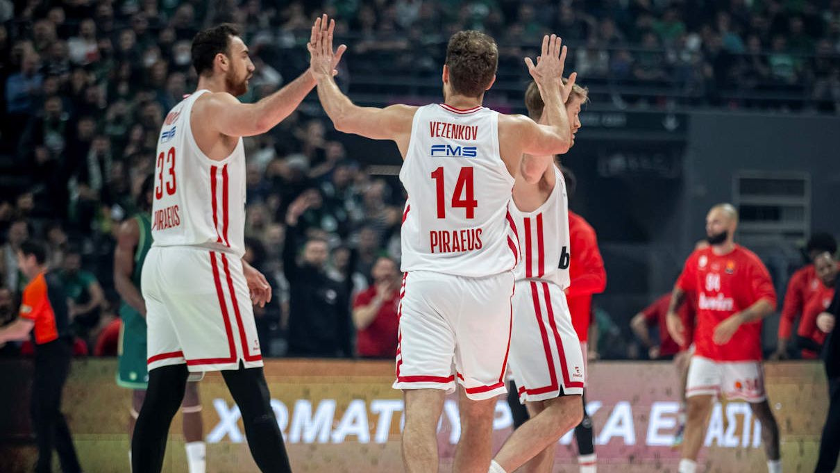 Olympiacos golpea primero ante Panathinaikos en la final griega