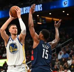 Porzingis y los Warriors, camino de entenderse