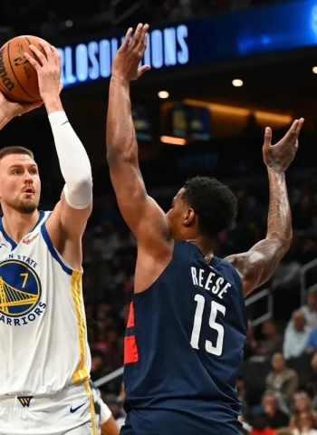 Porzingis y los Warriors, camino de entenderse