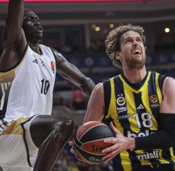 Real Madrid avanza por Mikael Jantunen