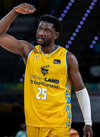 Chimezie Metu pone rumbo al Galatasaray
