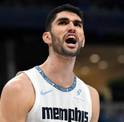 Santi Aldama pone rumbo a Dallas Mavericks