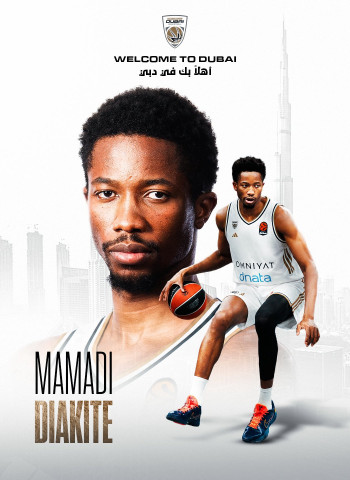Mamadi Diakite refuerza la pintura del Dubai BC