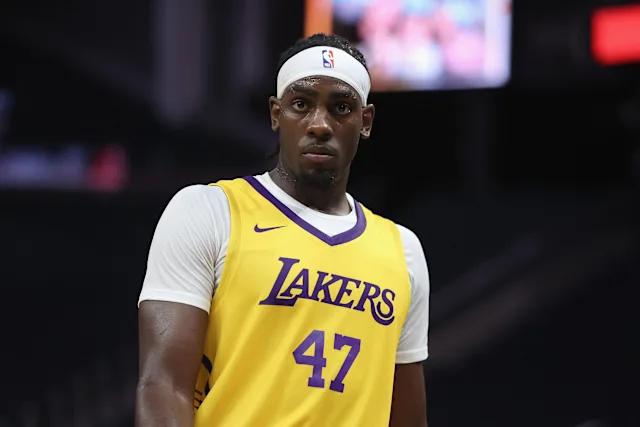 Arthur Kaluma se gana un two-way con los Angeles Lakers