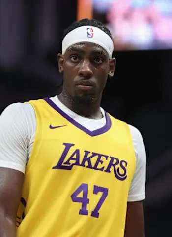 Arthur Kaluma se gana un two-way con los Angeles Lakers