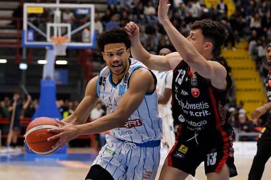 El Río Breogán incorpora a Rasir Bolton para reforzar su juego exterior
