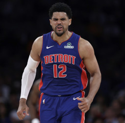 Tobias Harris firma con San Antonio Spurs