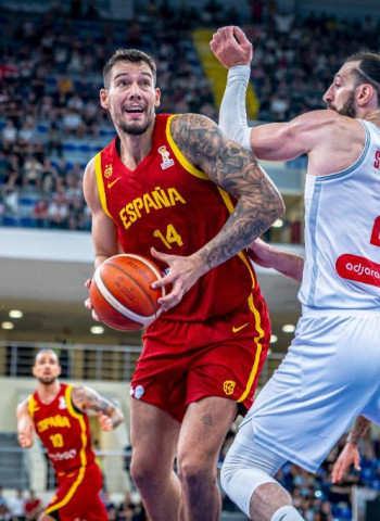 España entra en la segunda fase como líder y con su primera derrota, 91-89