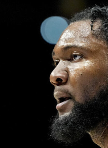 Bruno Fernando refuerza el juego interior del Anadolu Efes