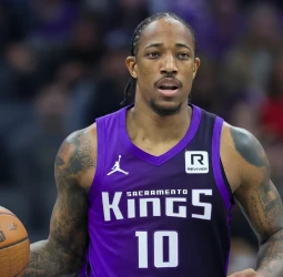 DeMar DeRozan queda libre tras su salida de Sacramento Kings