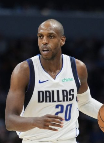Khris Middleton vuelve a Washington en una operación a seis bandas