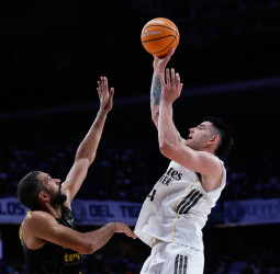 Anadolu Efes vigila la situación de Gabriel Deck en el Real Madrid