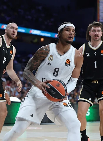 Chuma Okeke seguirá en el Real Madrid