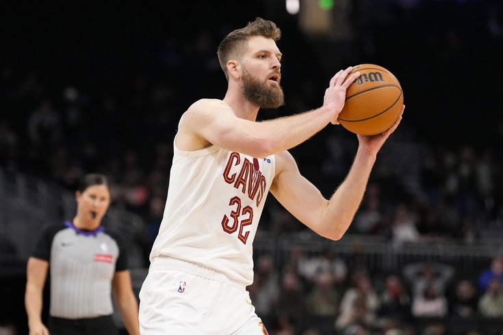 Dean Wade firma por cuatro temporadas con Philadelphia 76ers