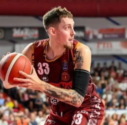 Kyle Wiltjer seguirá en Venezia