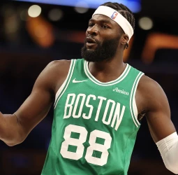 Neemias Queta no pagaría 100.000 dólares por entrenar con Hakeem Olajuwon