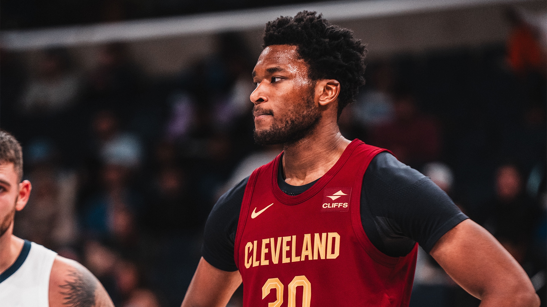 Real Madrid Advances in Pursuit of Damian Jones to Strengthen Interior Defense