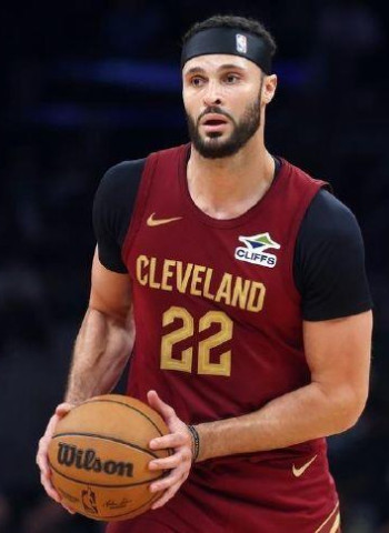 Larry Nance Jr. ficha por Indiana Pacers