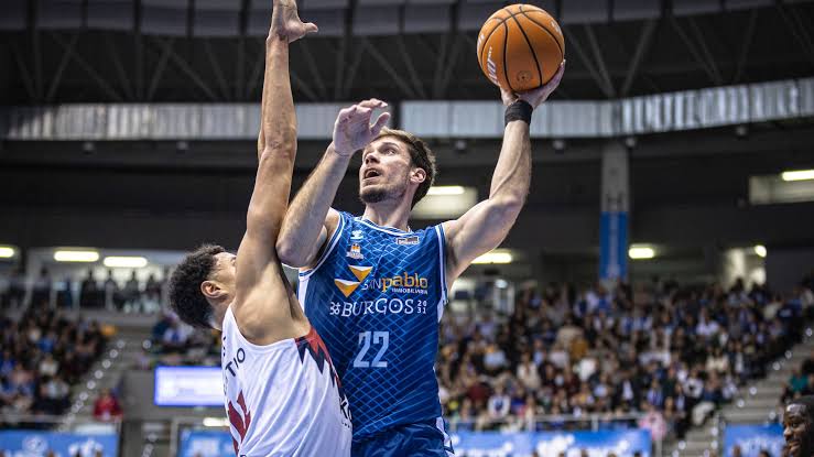 La Laguna Tenerife se interesa por Ethan Happ