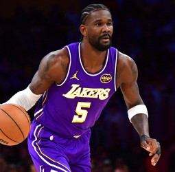 Los Angeles Lakers traspasan a Deandre Ayton a Washington Wizards